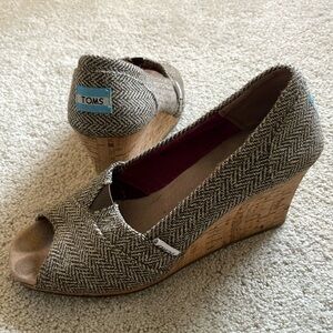 Toms open toe wedges, women’s size 9.5